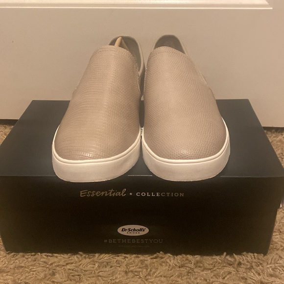 Dr. Scholl's Luna Slip-on Taupe Flats with White Sole. Women’s Size 10 - Picture 2 of 10